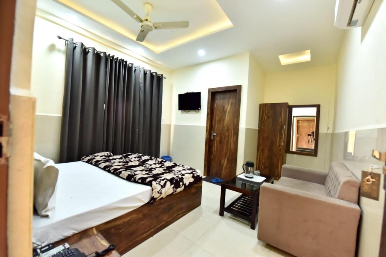 Royal Inn Jammu Exterior photo