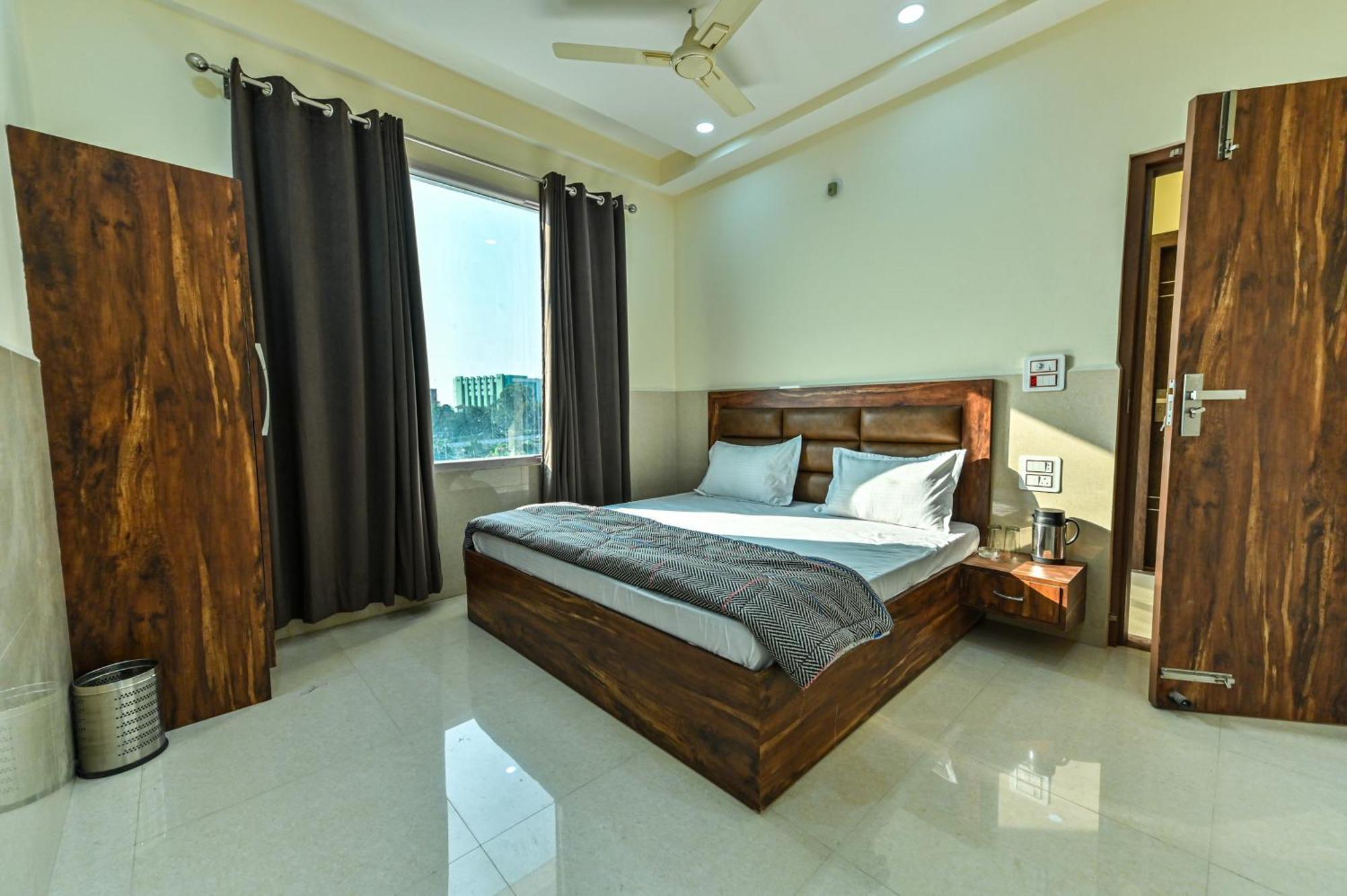 Royal Inn Jammu Exterior photo