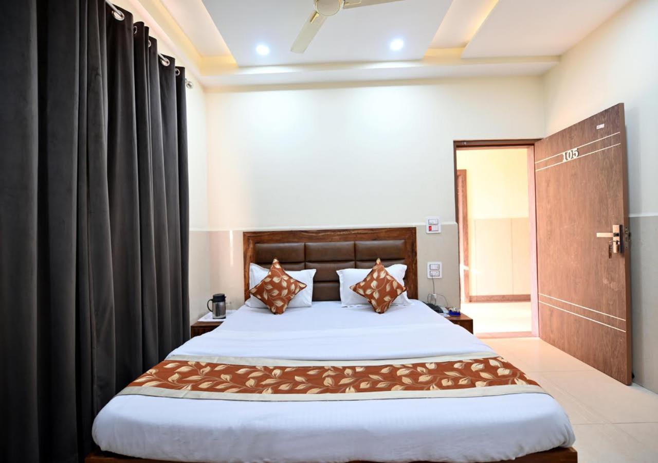 Royal Inn Jammu Exterior photo